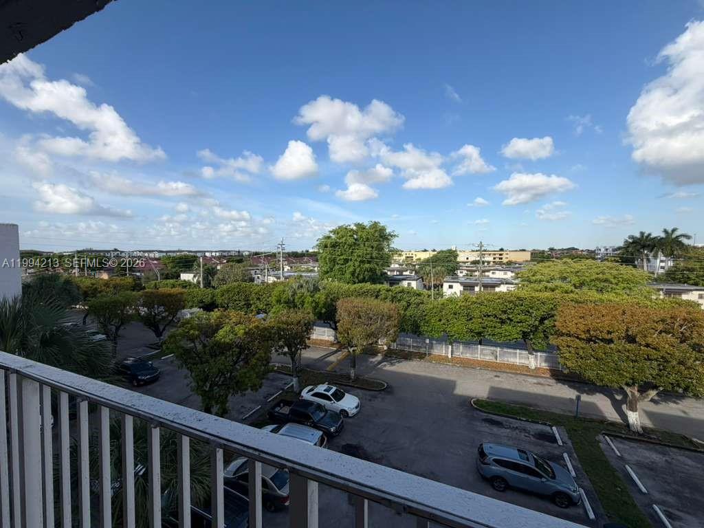 FONTAINEBLEAU GARDENS CON - Residential Lease