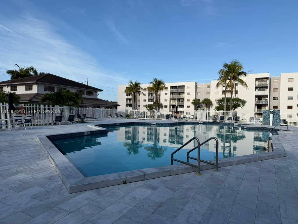 FONTAINEBLEAU GARDENS CON - Residential Lease