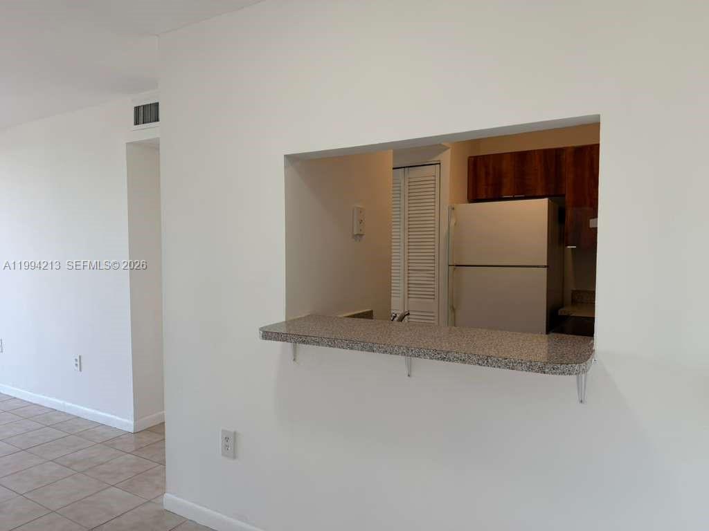 FONTAINEBLEAU GARDENS CON - Residential Lease