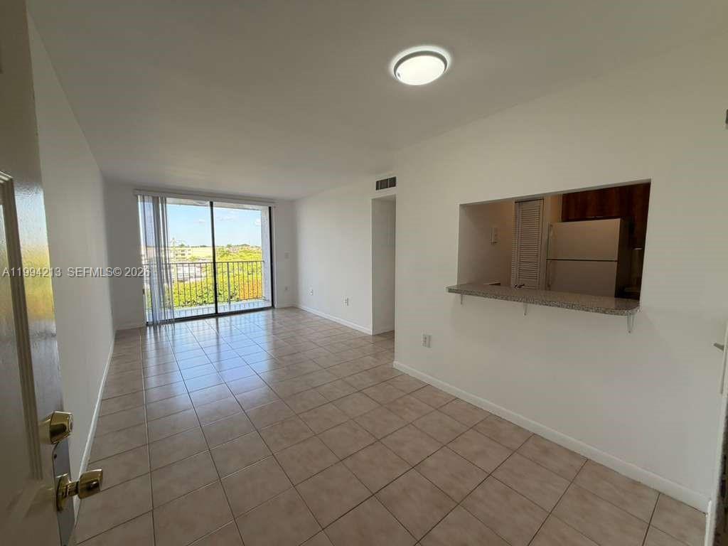 FONTAINEBLEAU GARDENS CON - Residential Lease