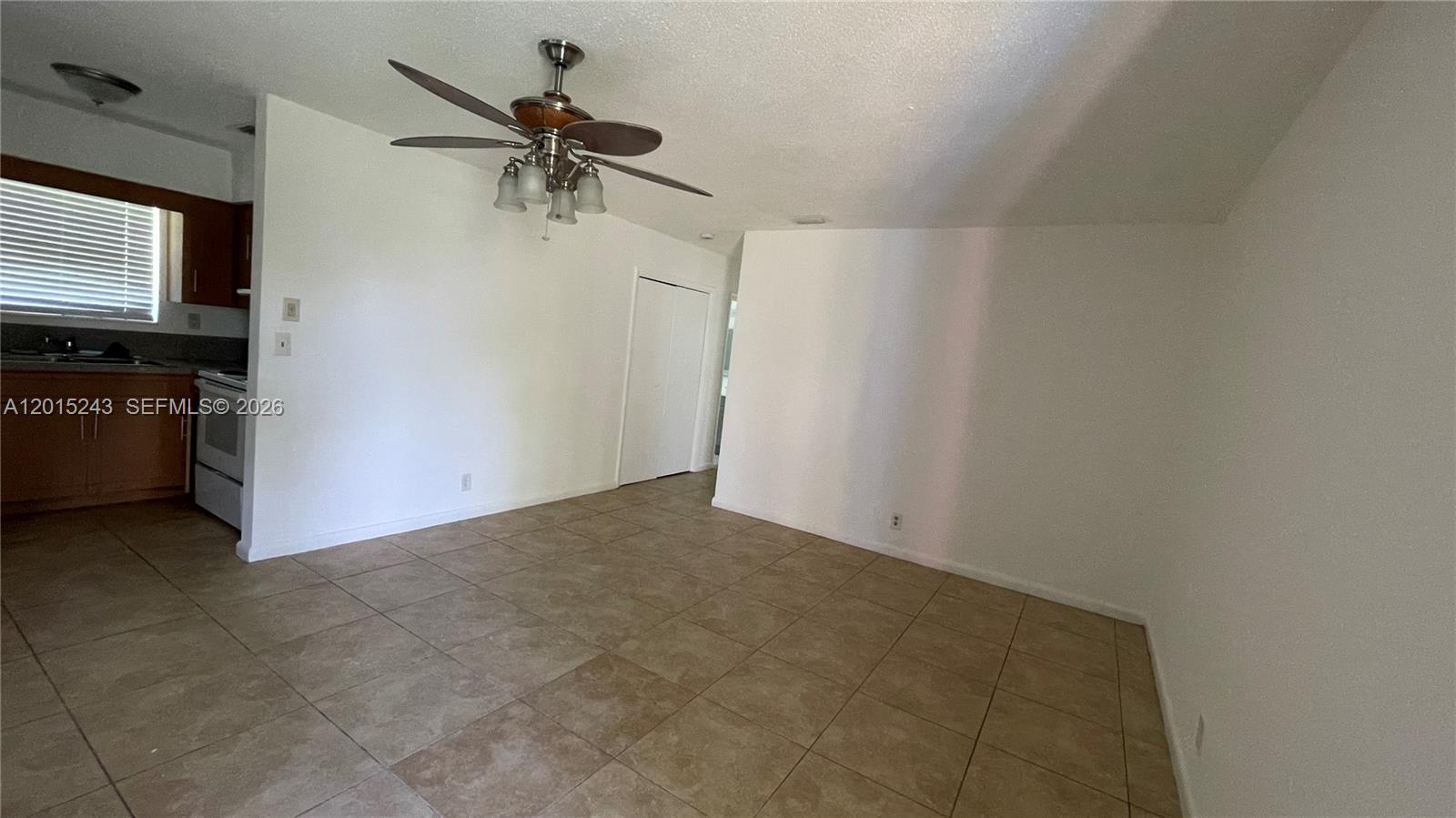 SUNSHINE VILLAS - Residential Income