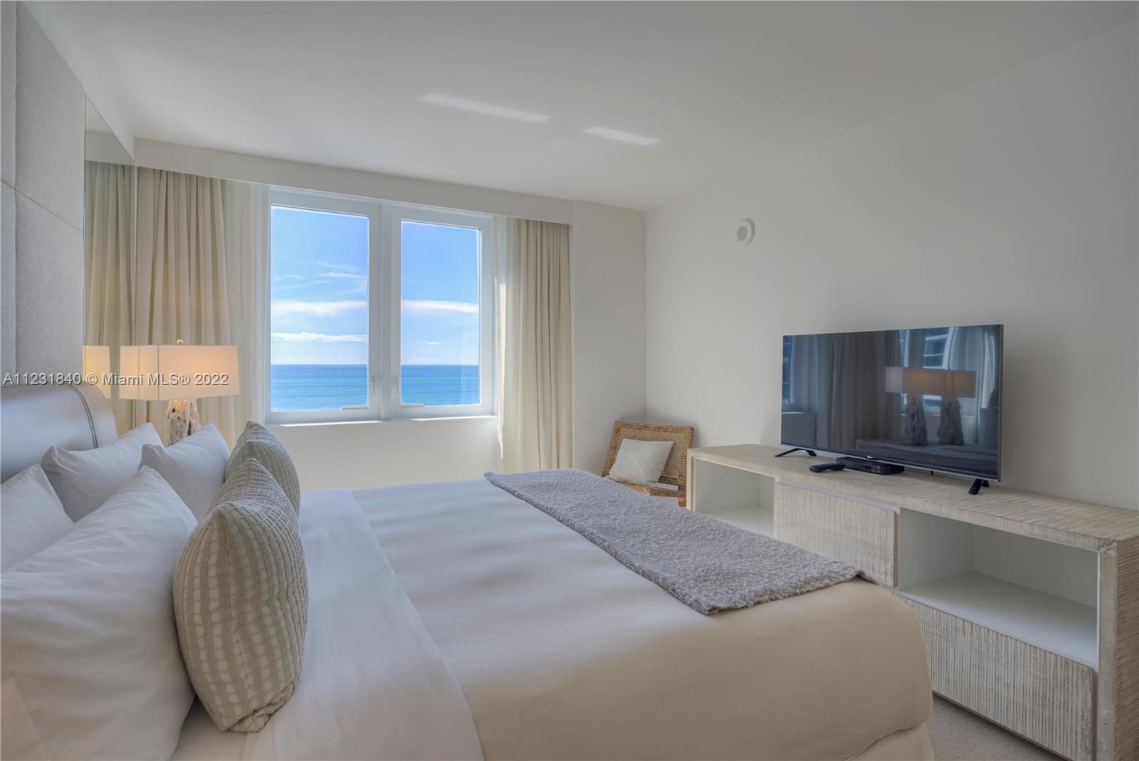 1 Hotel & Homes - Residential