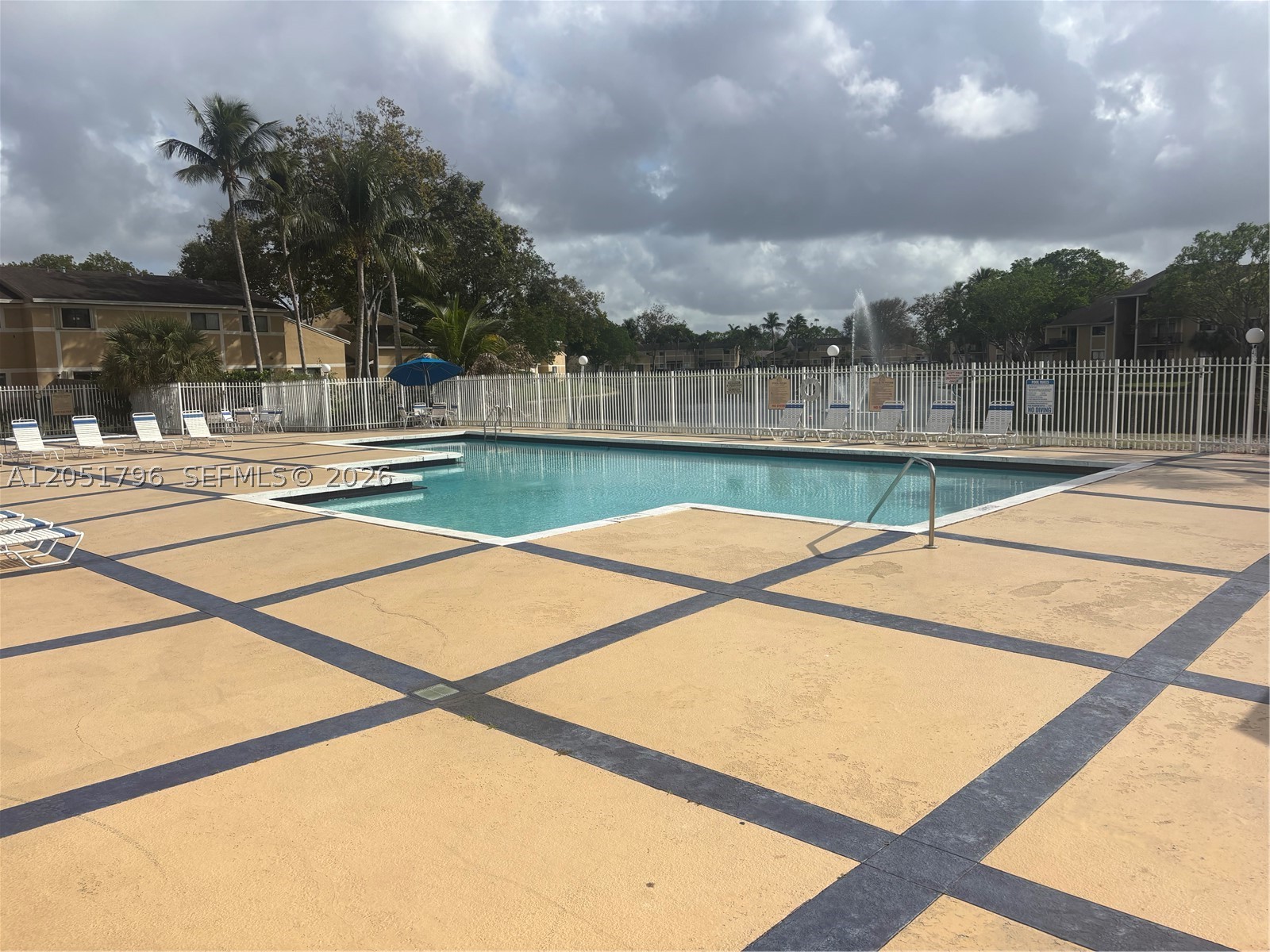 PALMS OF PEMBROKE CONDO - Residential Lease