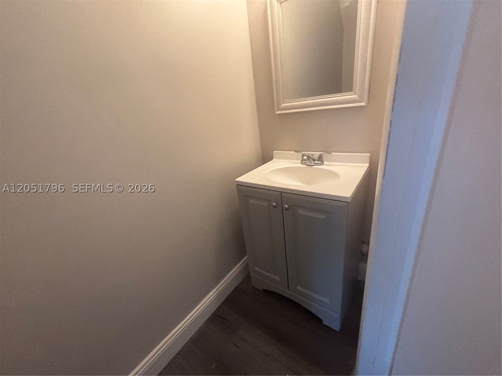 PALMS OF PEMBROKE CONDO - Residential Lease