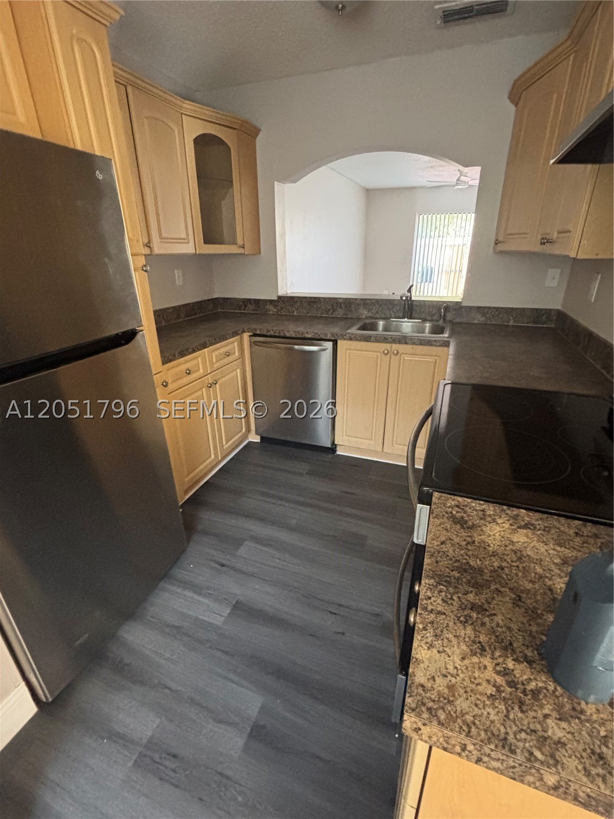 PALMS OF PEMBROKE CONDO - Residential Lease