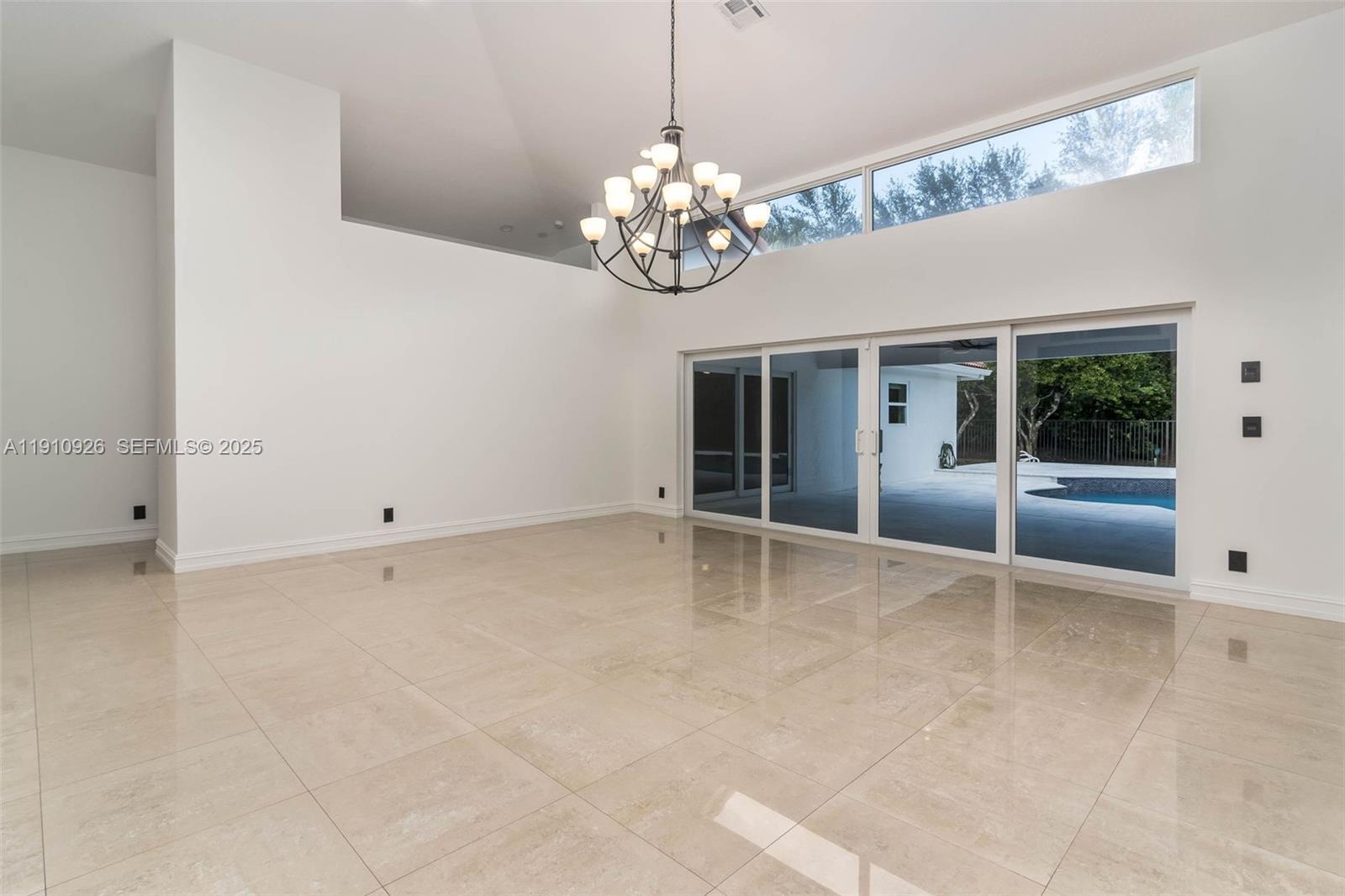 COUNTRY ISLES - Residential Lease
