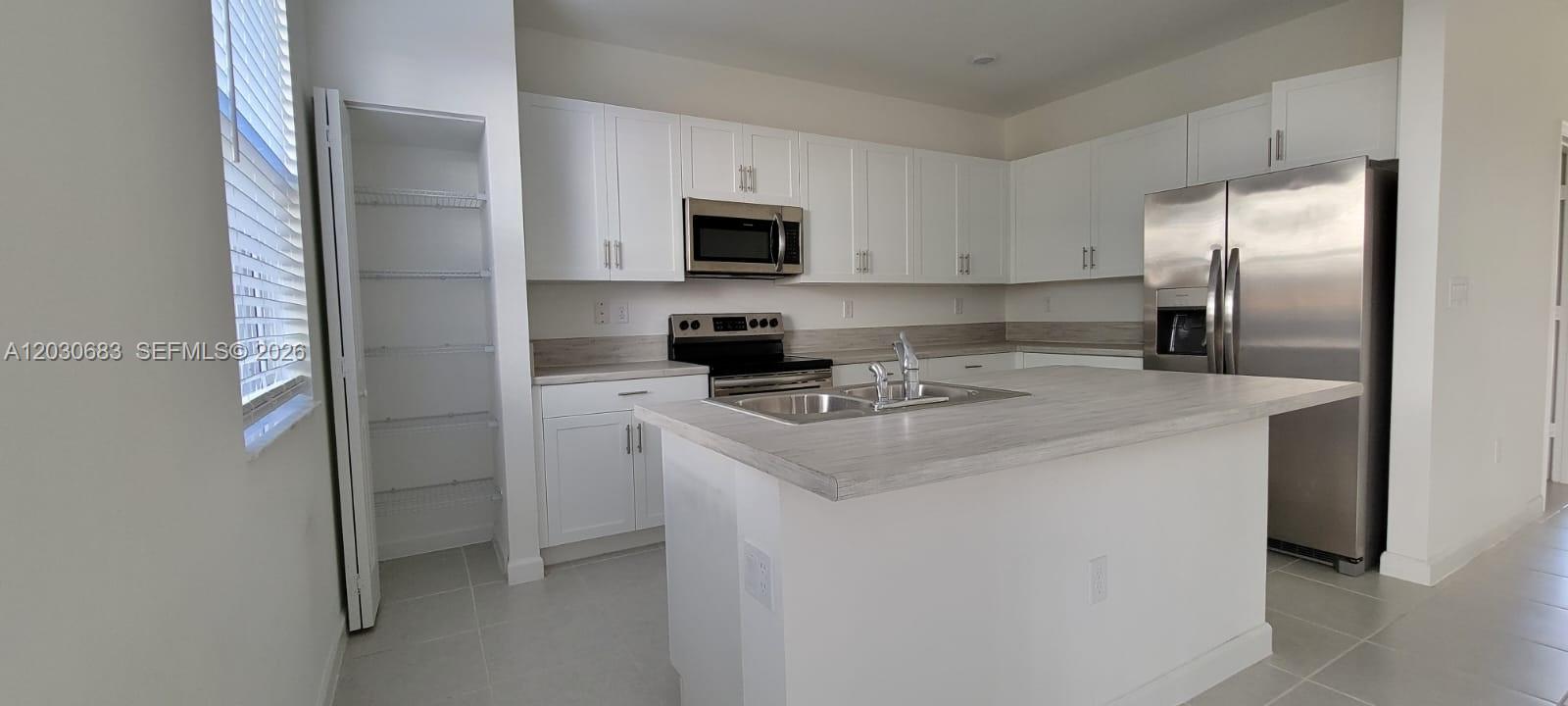 KEYS GATE RESIDENTIAL - Residential Lease