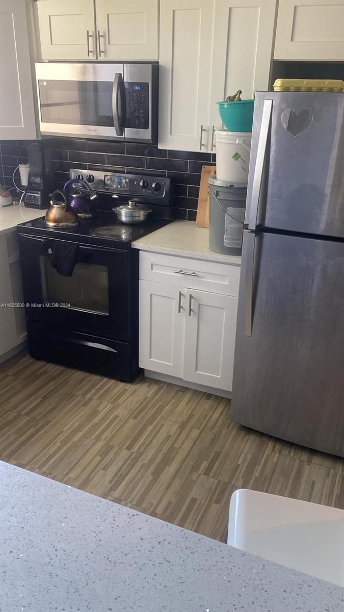 Investment opportunity,Large 3/2 rentable two story condo in lauderhill.Currentltly rented at 2000.00 per month.Lease ends  june 2024.