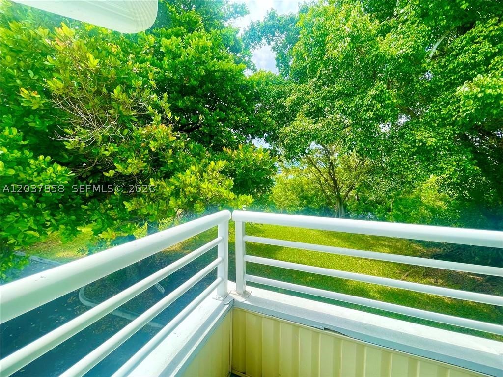 SUMMER LAKE - Residential Lease