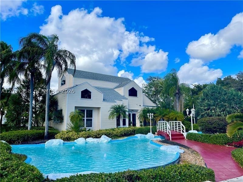 SUMMER LAKE - Residential Lease
