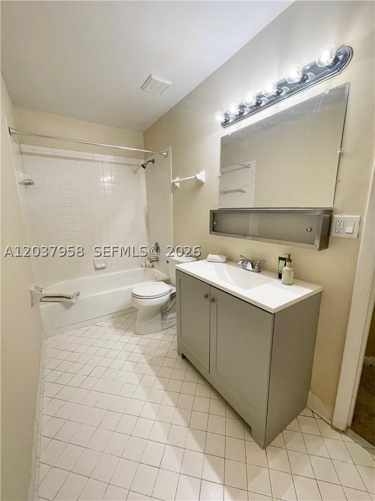 SUMMER LAKE - Residential Lease