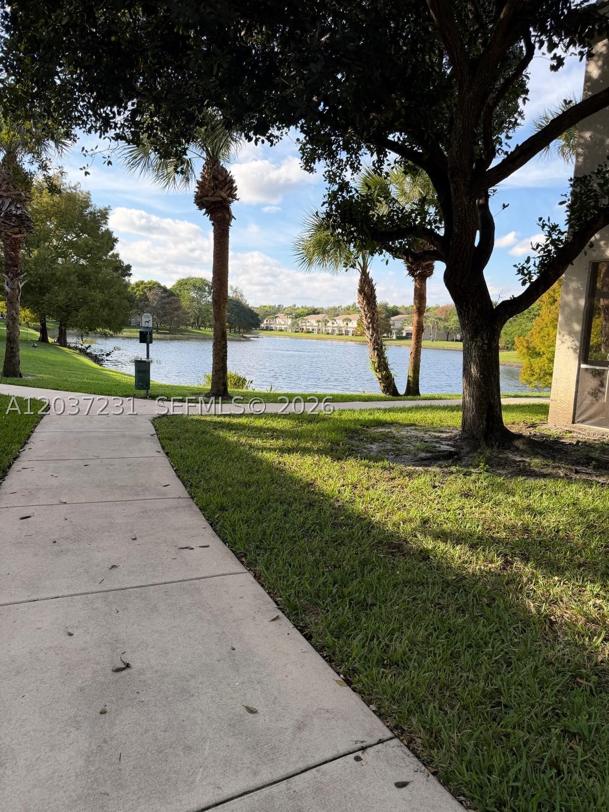 PALMBROOKE TOWNHOMES - Residential Lease