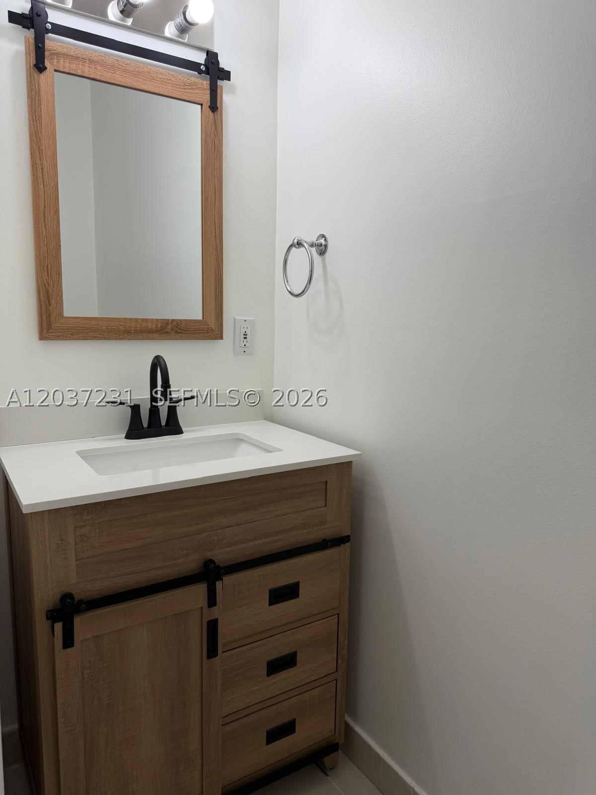 PALMBROOKE TOWNHOMES - Residential Lease
