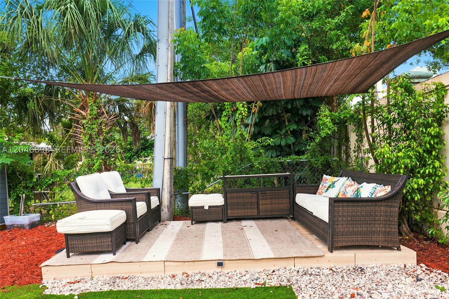 LAUDERDALE LAKES WEST GAT - Residential