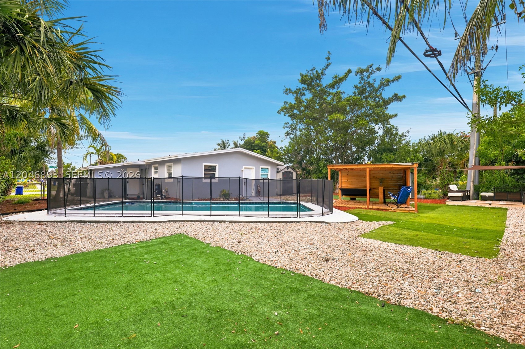 LAUDERDALE LAKES WEST GAT - Residential