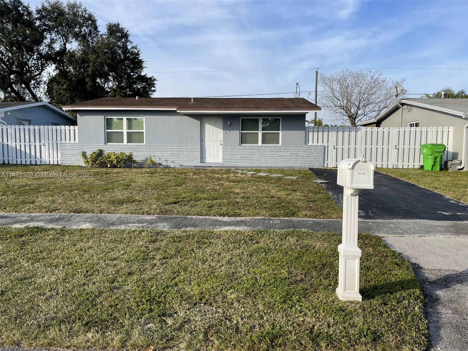 SUNRISE GOLF VILLAGE SEC - Residential Lease