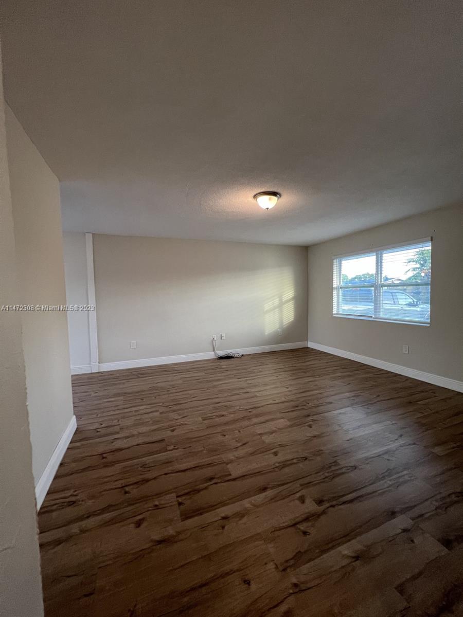 SUNRISE GOLF VILLAGE SEC - Residential Lease