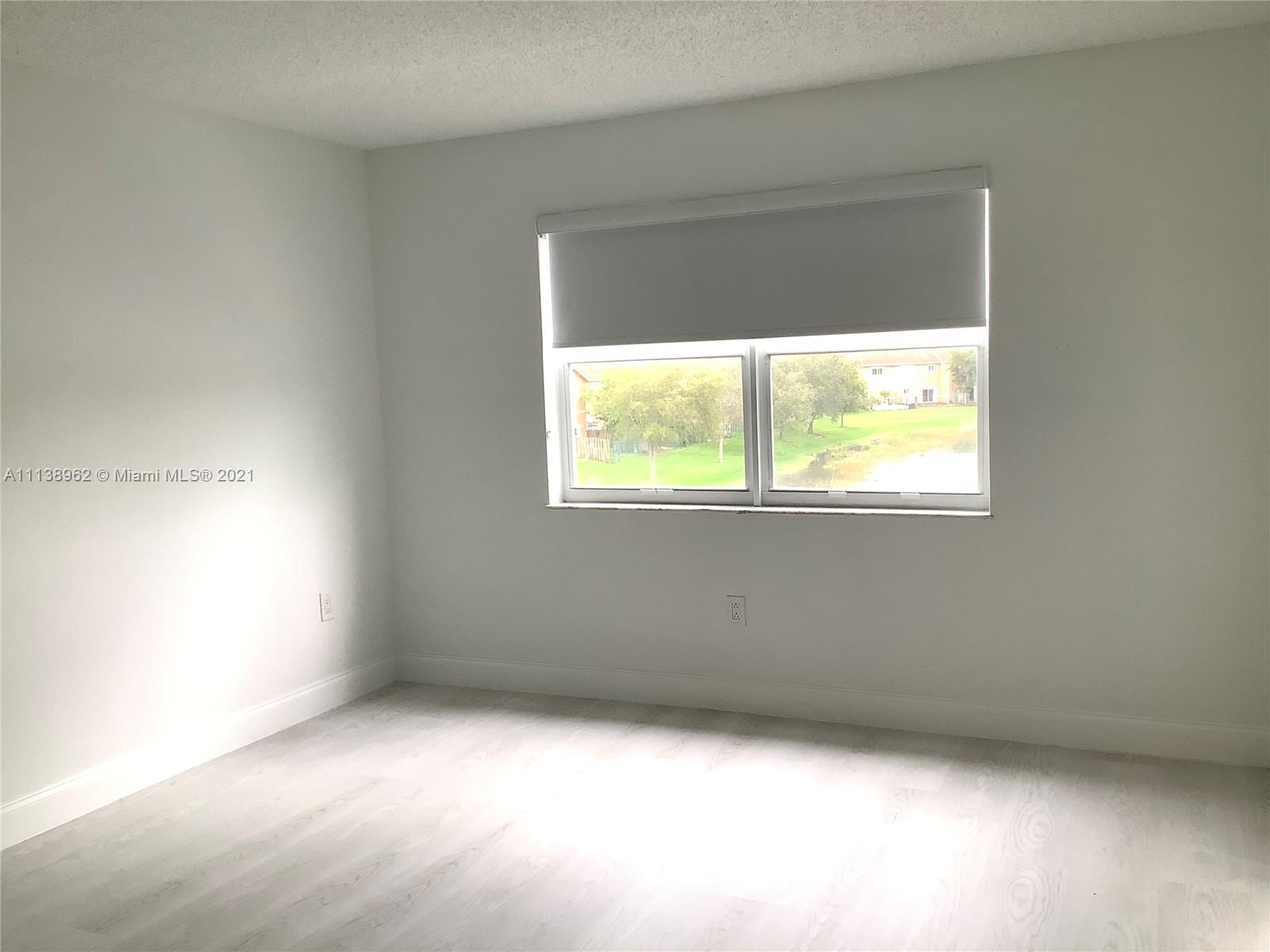 LE CLUB AT OLD CUTLER CON - Residential Lease