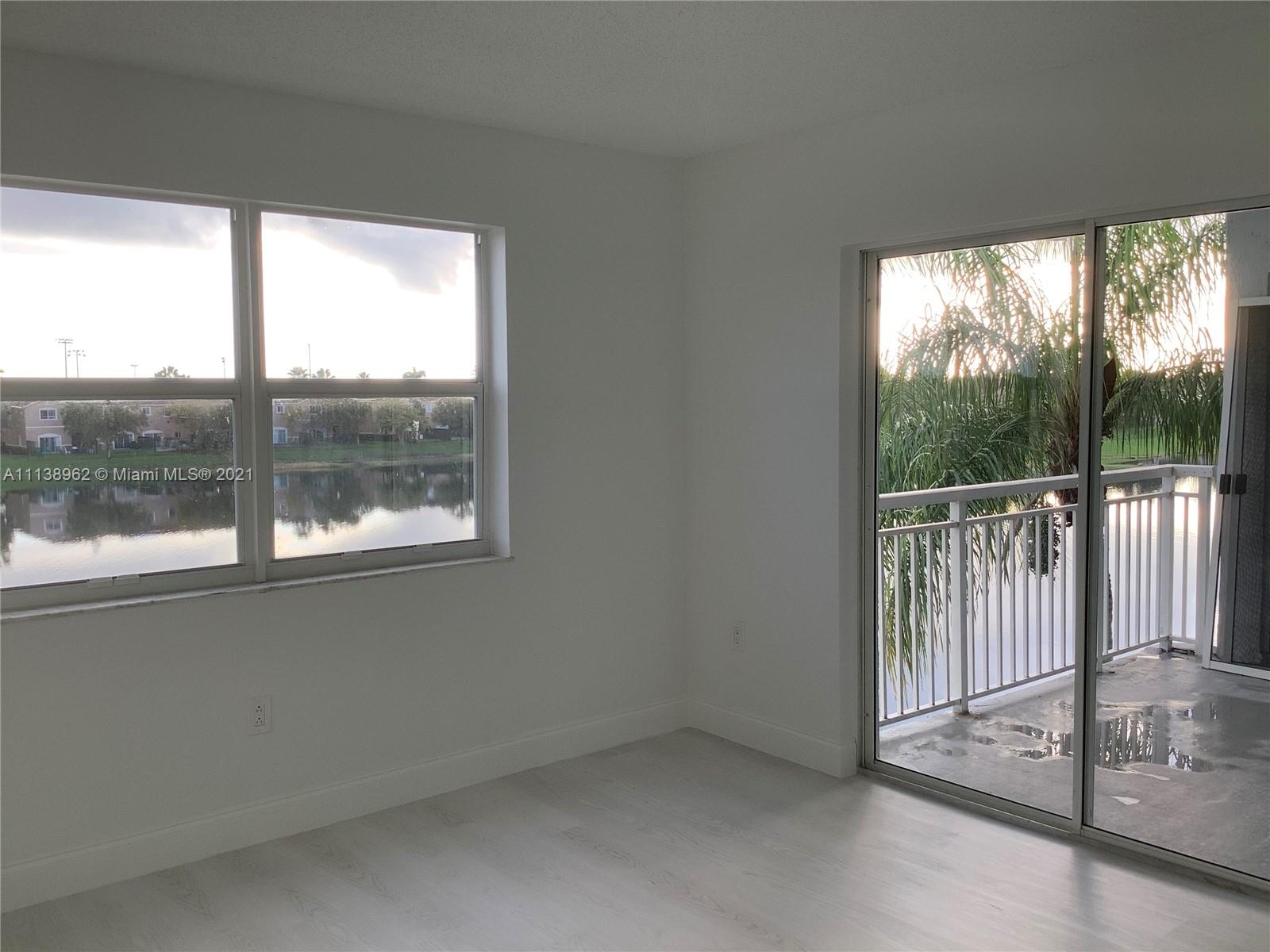 LE CLUB AT OLD CUTLER CON - Residential Lease