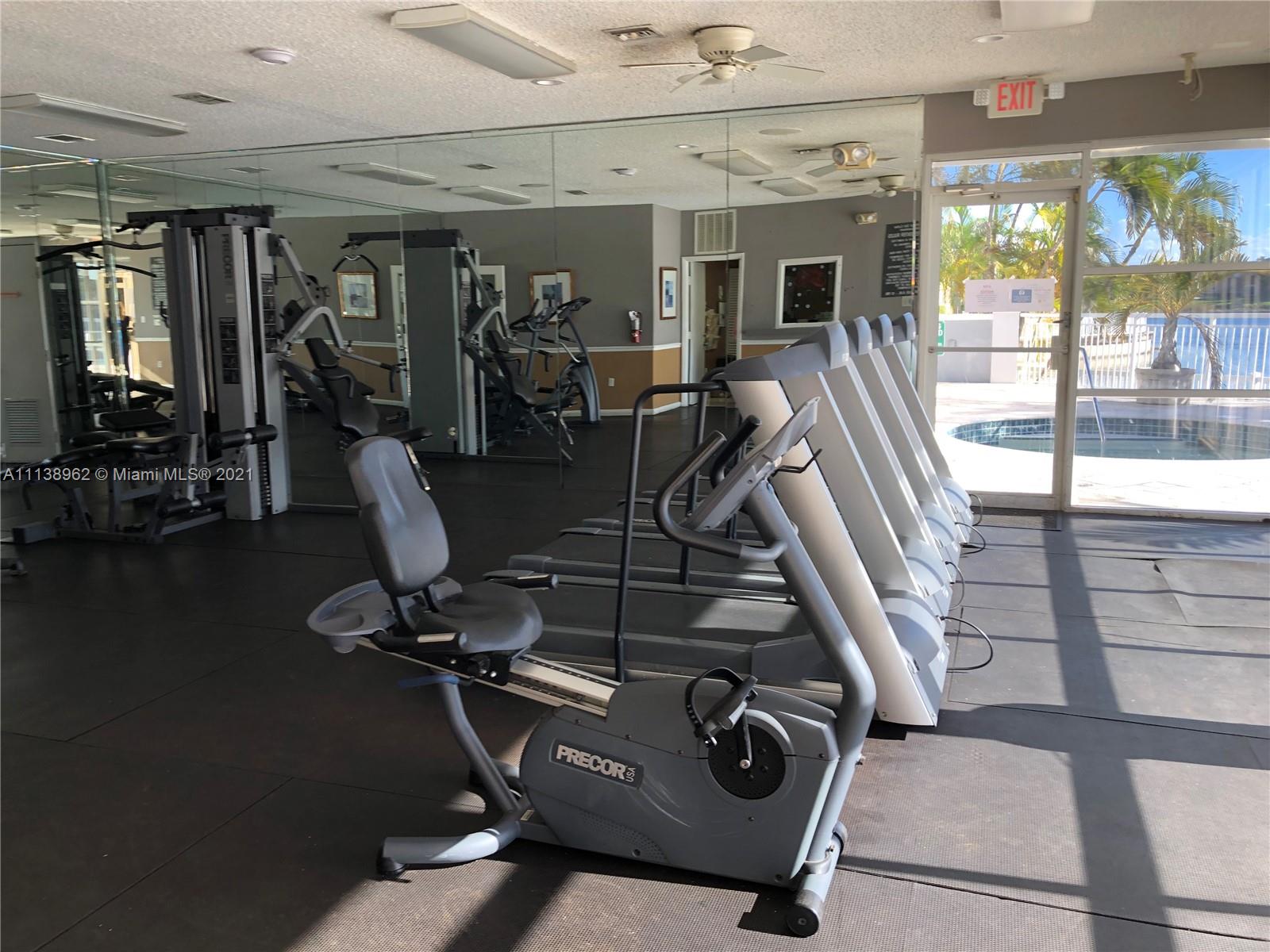 LE CLUB AT OLD CUTLER CON - Residential Lease
