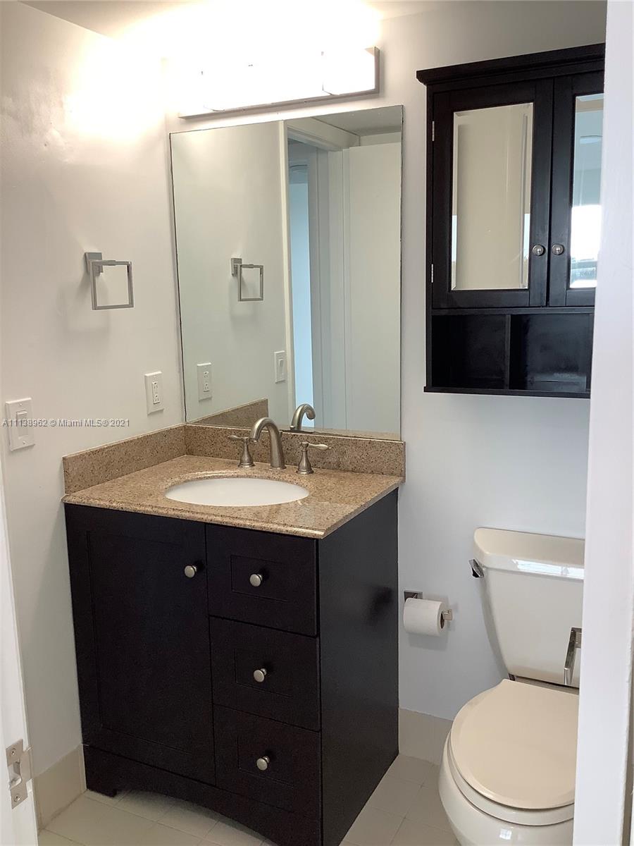 LE CLUB AT OLD CUTLER CON - Residential Lease