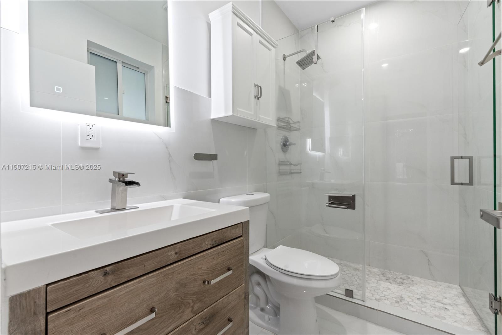 HOLLYWOOD BEACH GARDENS - Residential Lease