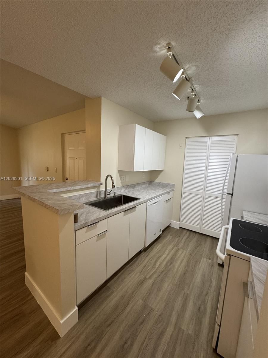 EL-AD ENCLAVE AT MIRAMAR - Residential Lease
