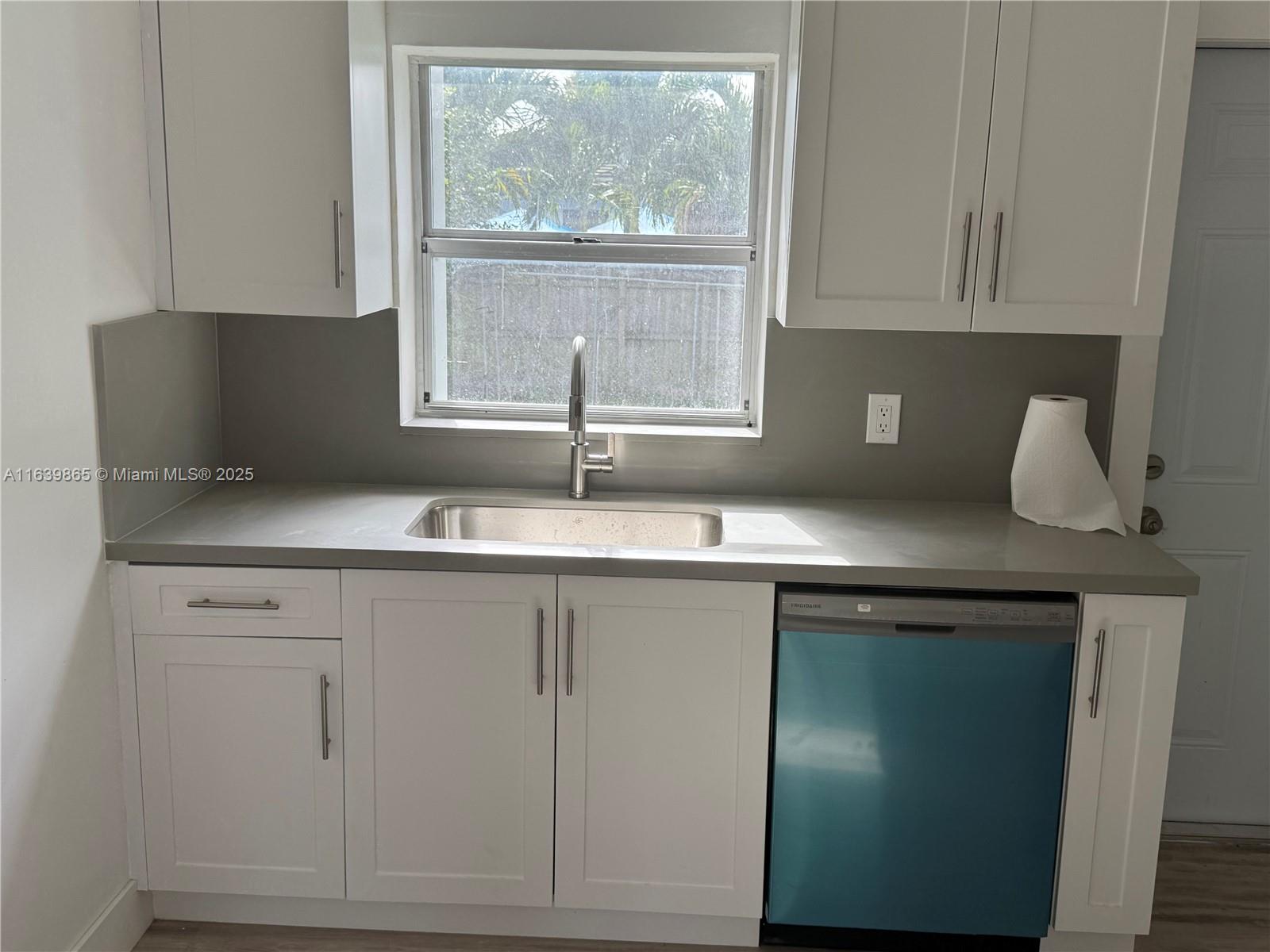 PALM SPRINGS AMD - Residential