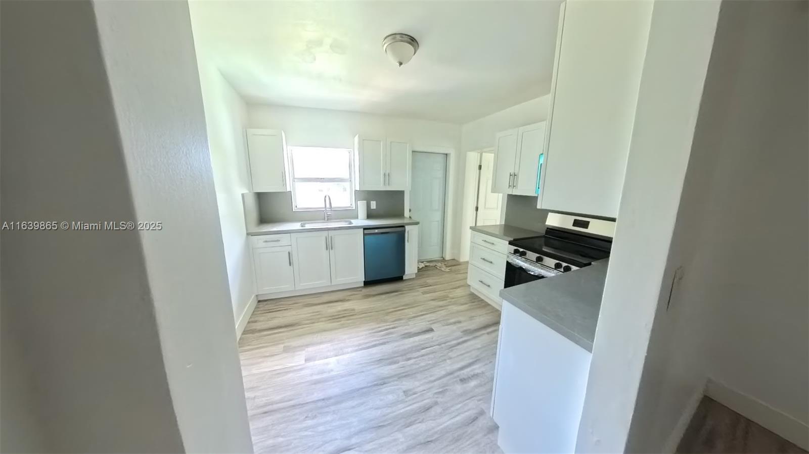 PALM SPRINGS AMD - Residential