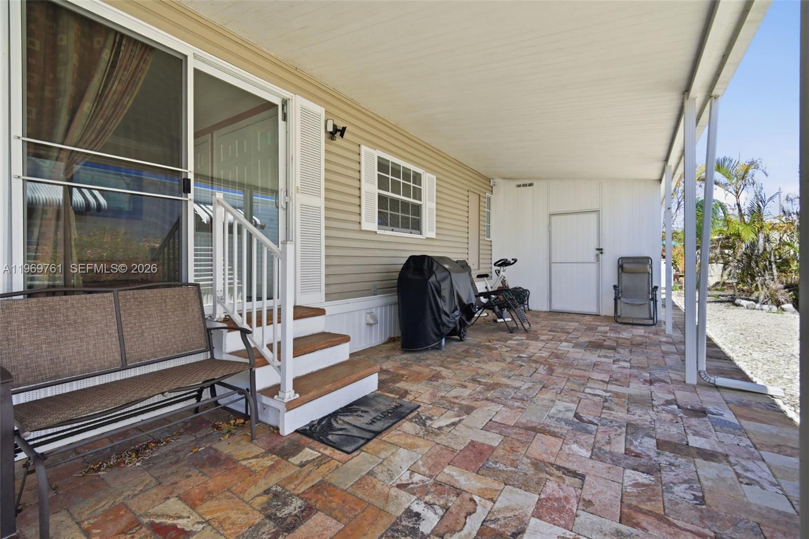 RAVENSWOOD ESTATES & MARI - Residential