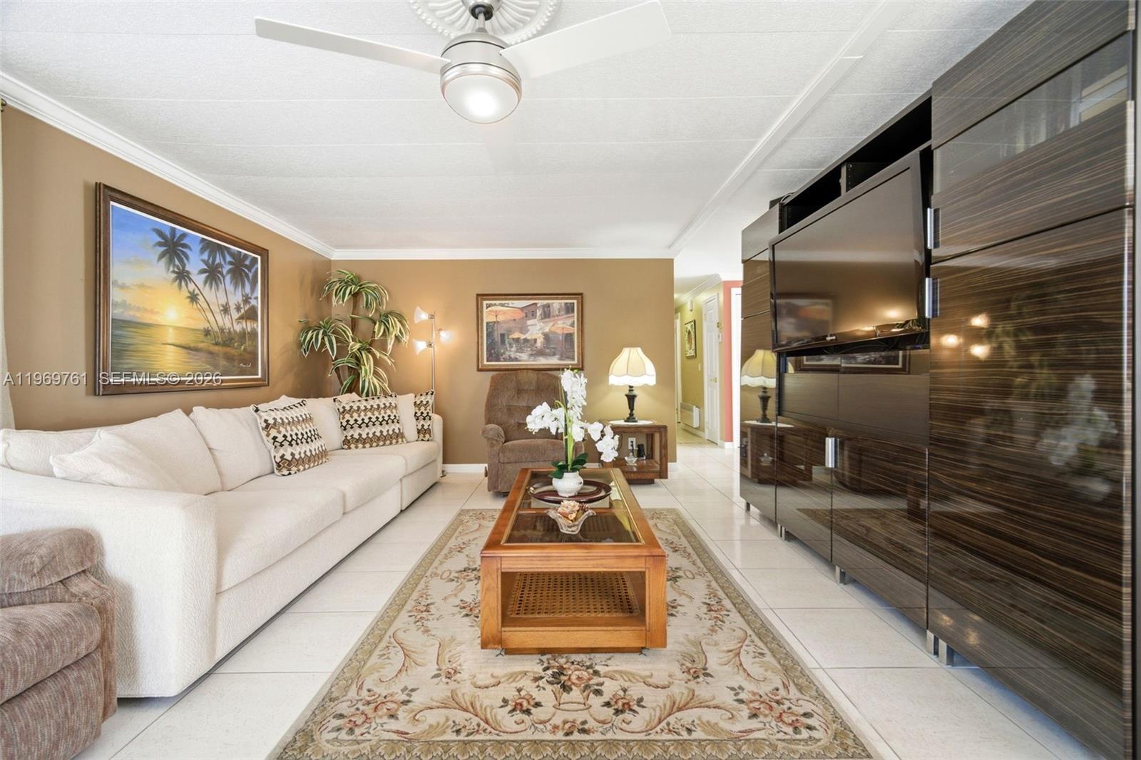 RAVENSWOOD ESTATES & MARI - Residential