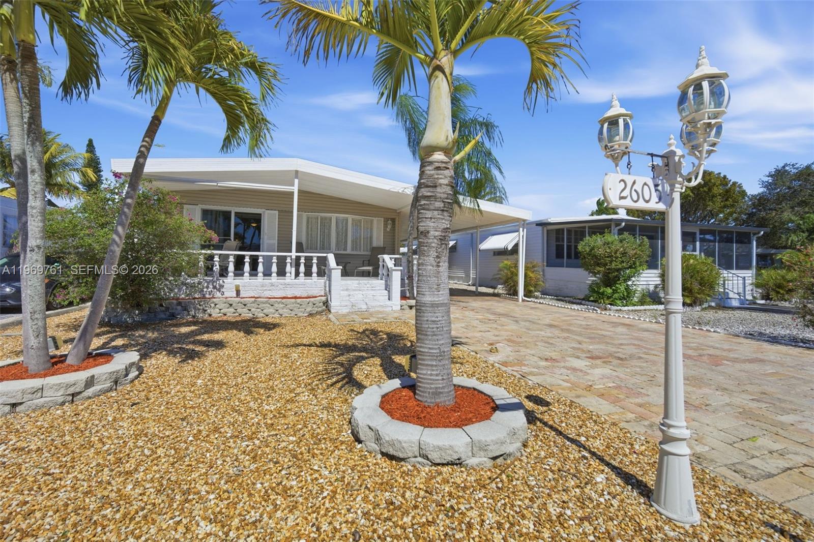 RAVENSWOOD ESTATES & MARI - Residential