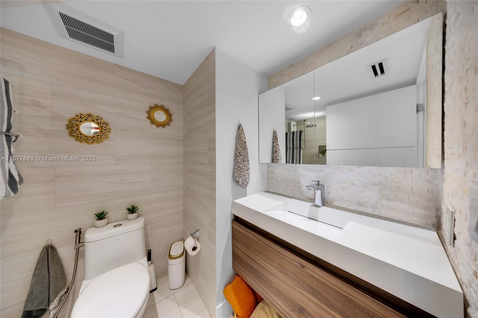 LA GORCE PALACE CONDO - Residential