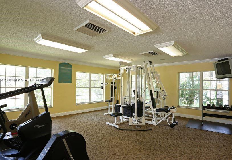 WINDWARD LAKES CONDO - Residential