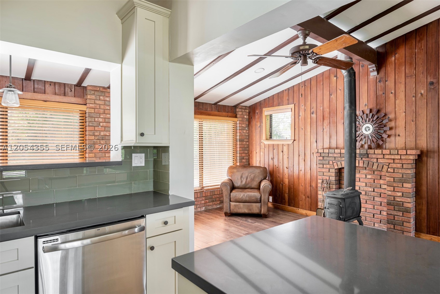 KENWOOD GARDENS - Residential Lease