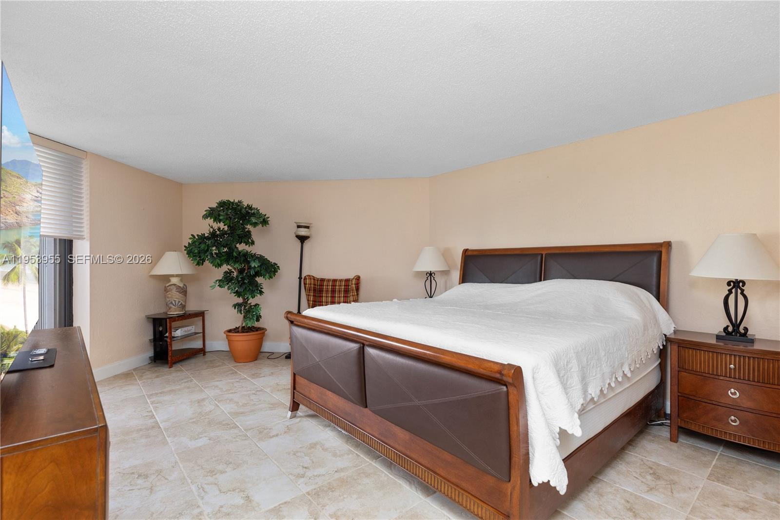 ANCHOR BAY CLUB CONDO - Residential