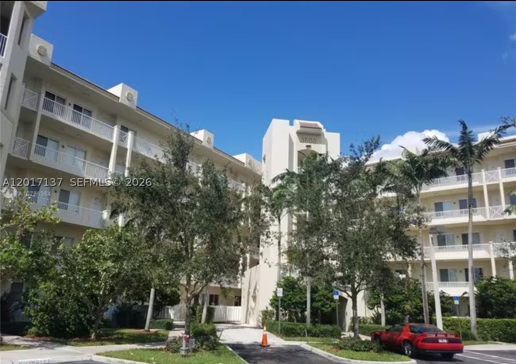 ROYAL POINT AT PALM AIRE - Residential