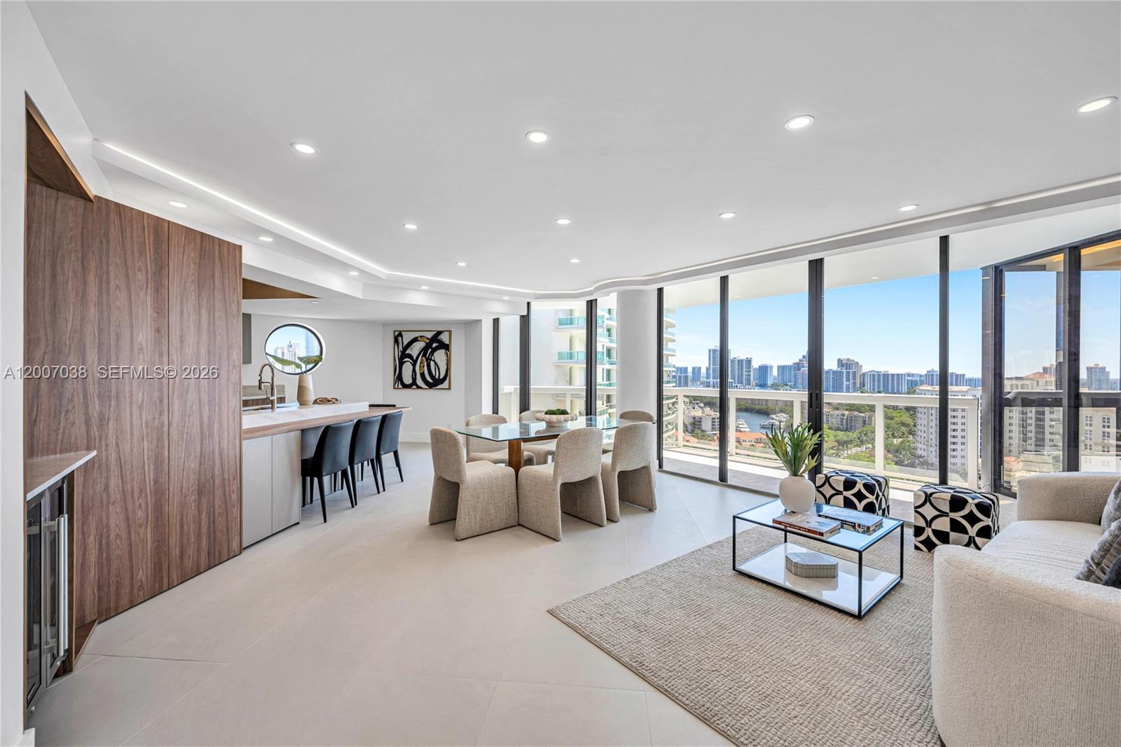 THE LANDMARK CONDO - Residential