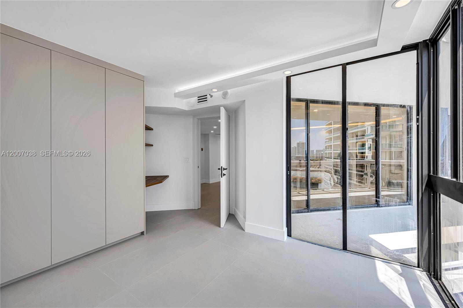 THE LANDMARK CONDO - Residential