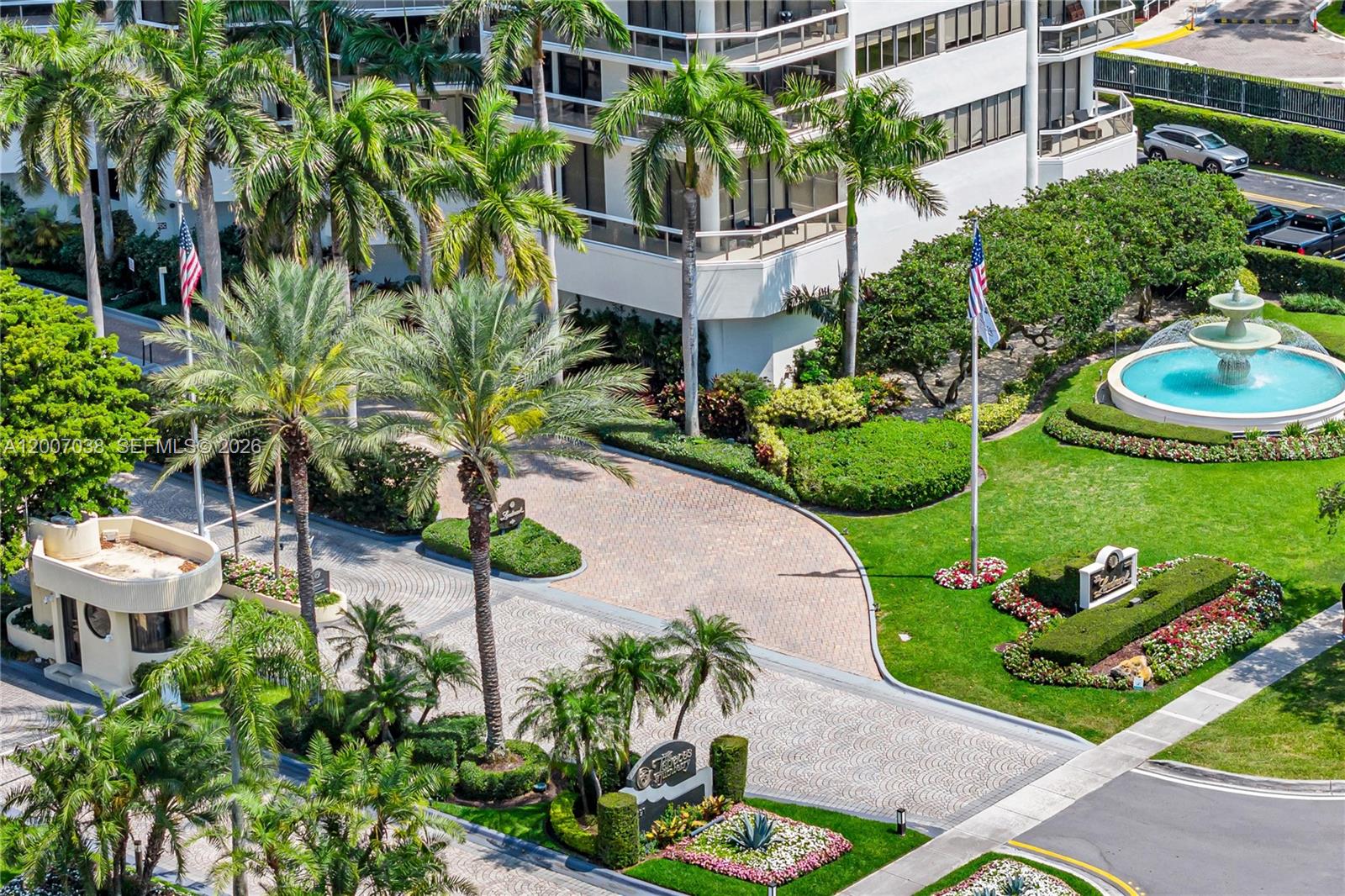 THE LANDMARK CONDO - Residential