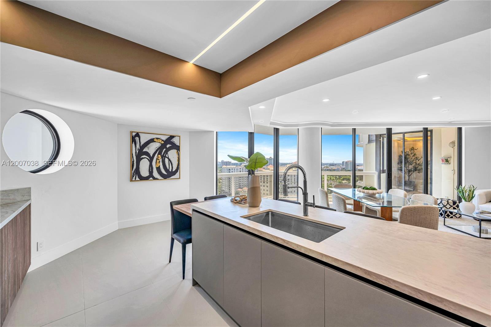 THE LANDMARK CONDO - Residential