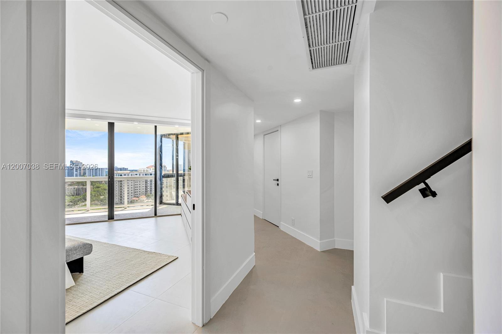 THE LANDMARK CONDO - Residential
