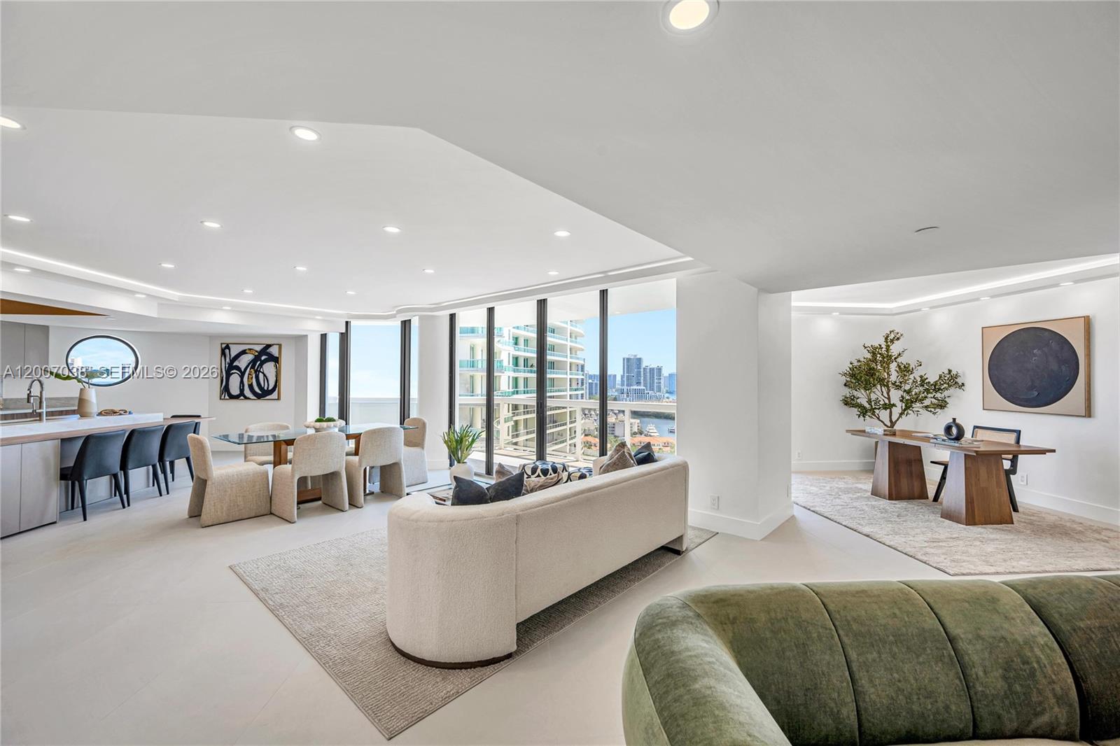 THE LANDMARK CONDO - Residential