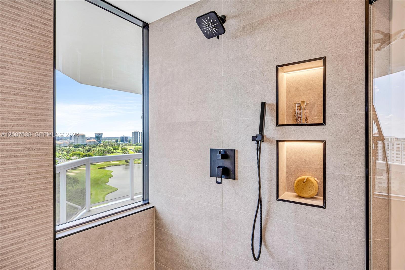 THE LANDMARK CONDO - Residential