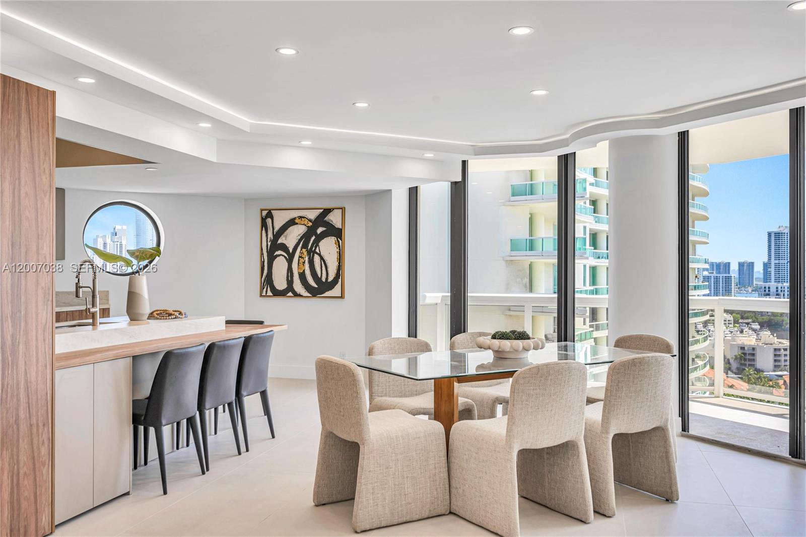 THE LANDMARK CONDO - Residential