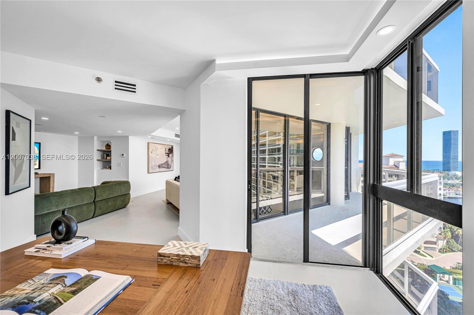THE LANDMARK CONDO - Residential