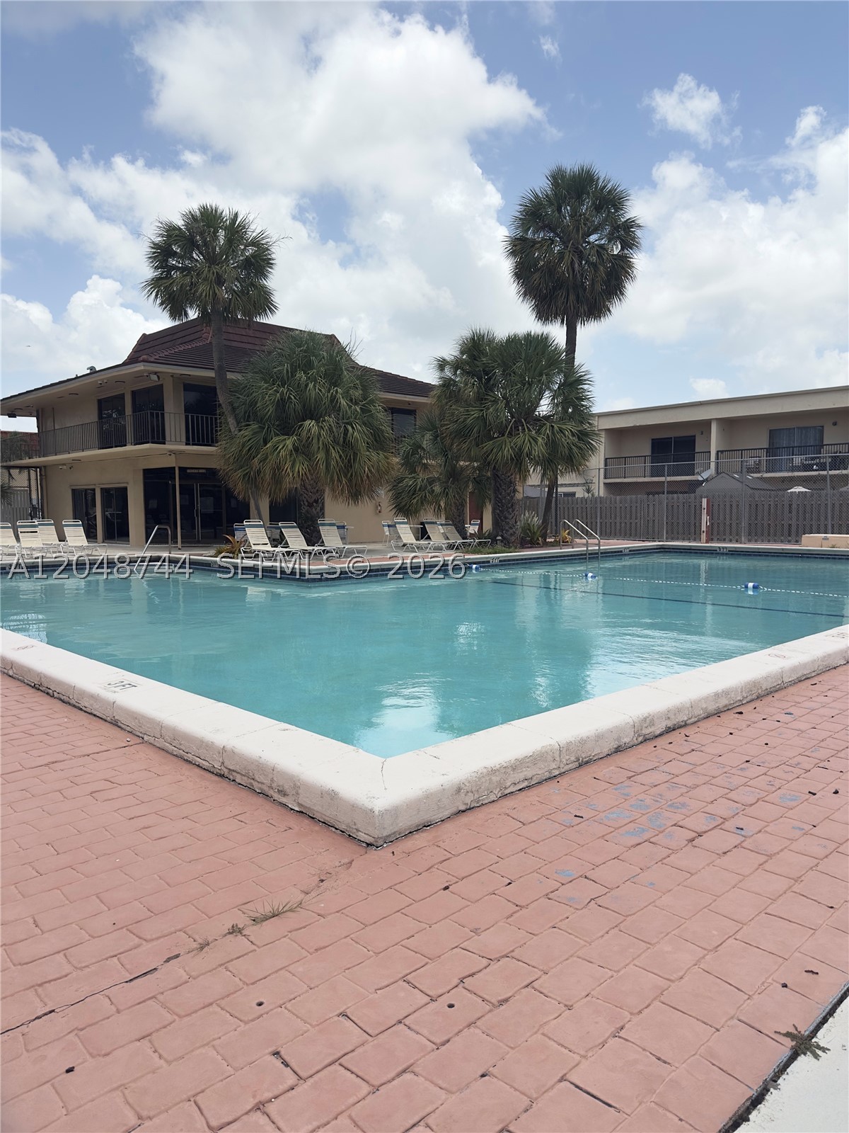 BRENTWOOD TOWNHOUSE 2 - Residential Lease