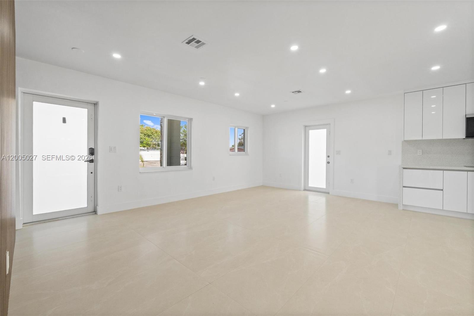 CAROL CITY - Residential