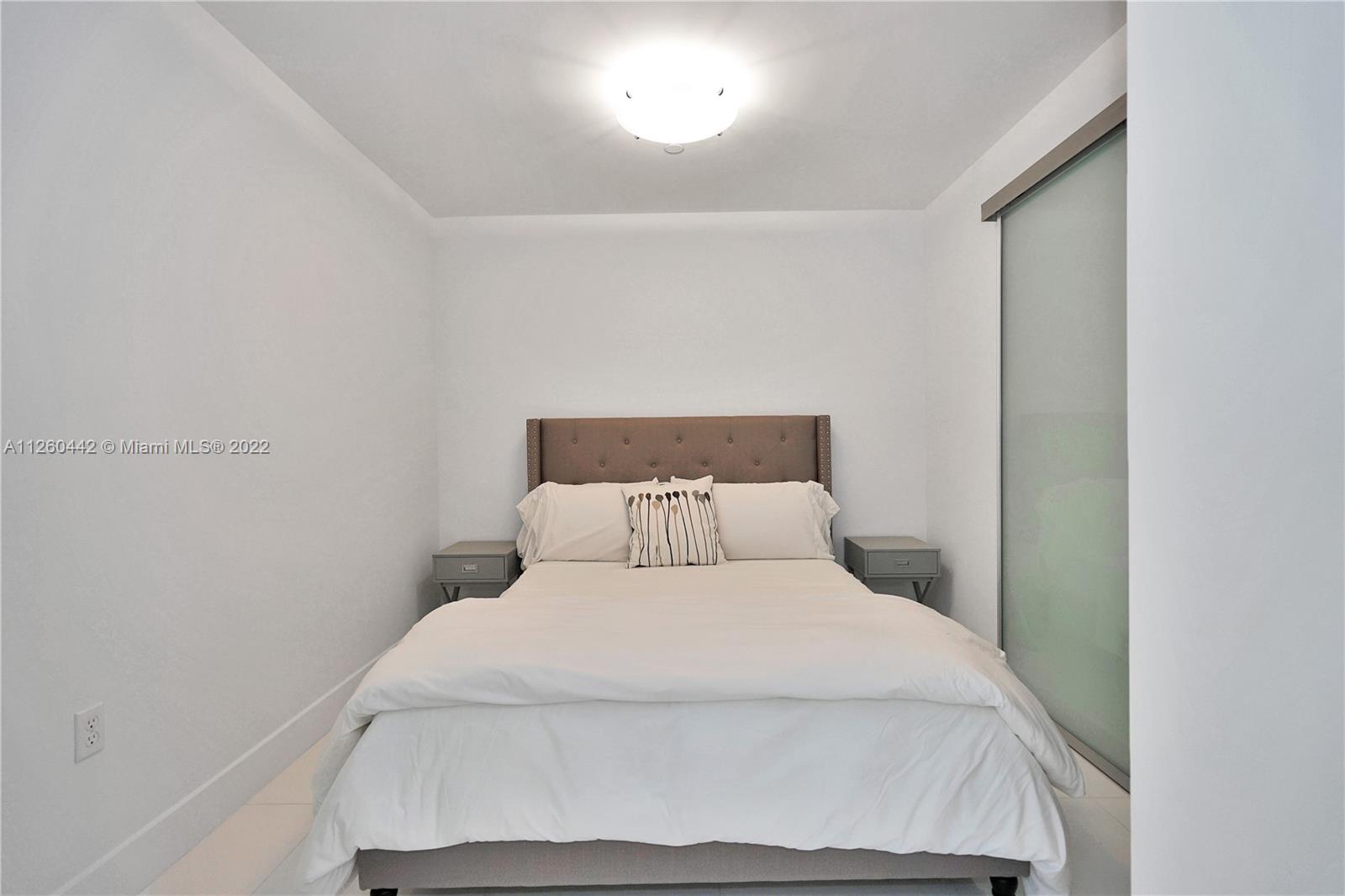 900 BISCAYNE BAY CONDO - Residential Lease