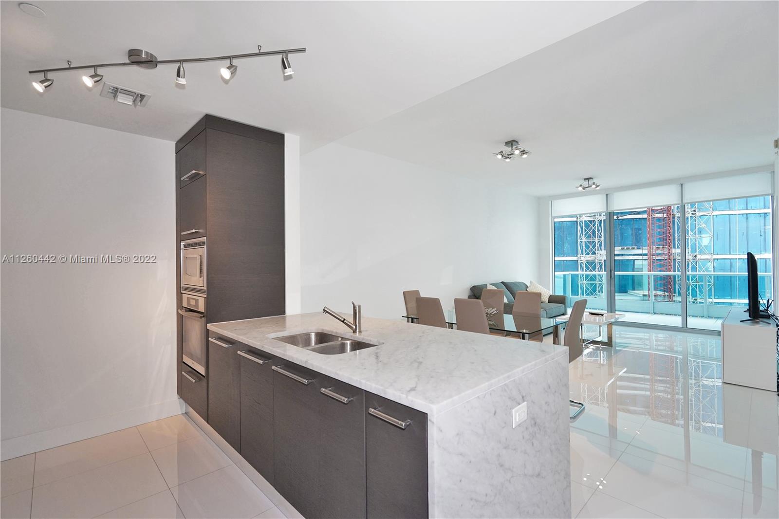 900 BISCAYNE BAY CONDO - Residential Lease